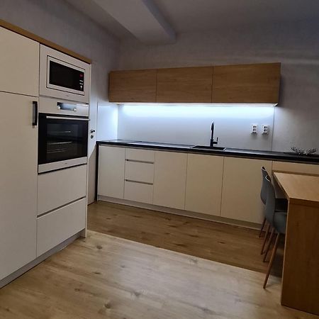 Apartman Hestia 5 Rajecke Teplice Bagian luar foto
